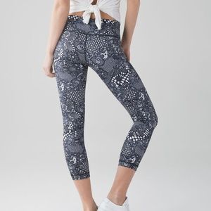 Lululemon Wunder Under Crop Pretty Lace